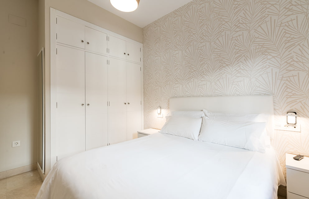 Habitación Doble Habitación Doble de Hoteles del Sur, decorada en tonos blanco y arena