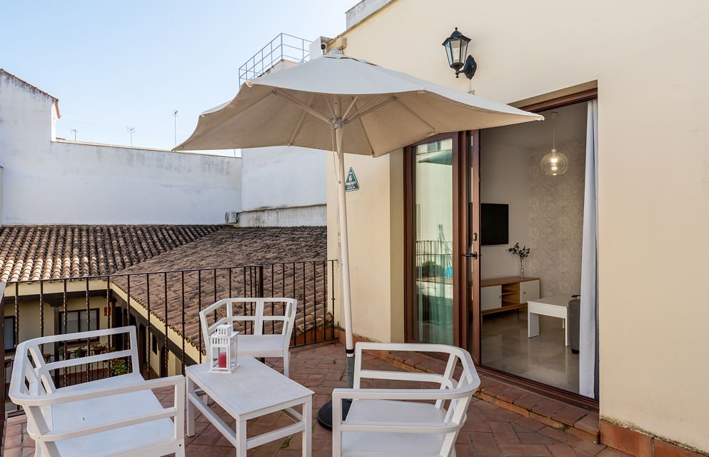 Terraza Exterior Amplia terraza exterior, con bonitas vistas a la corrala de Hoteles del Sur